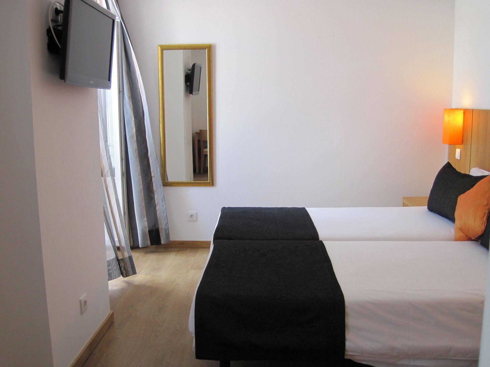 Hotel Mira Sagres วีลา ดู บิสโป ภายนอก รูปภาพ
